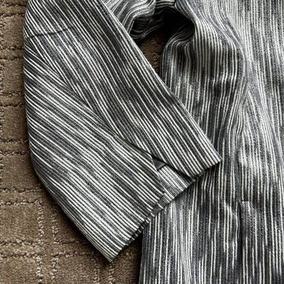 Chico's Light Gray Textured Blazer - Picture 8 of 11